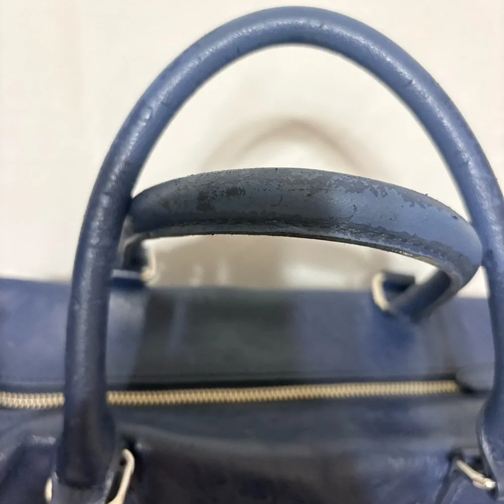 Brooks Brothers navy blue barrel bag satchel made of embossed pebbled leather